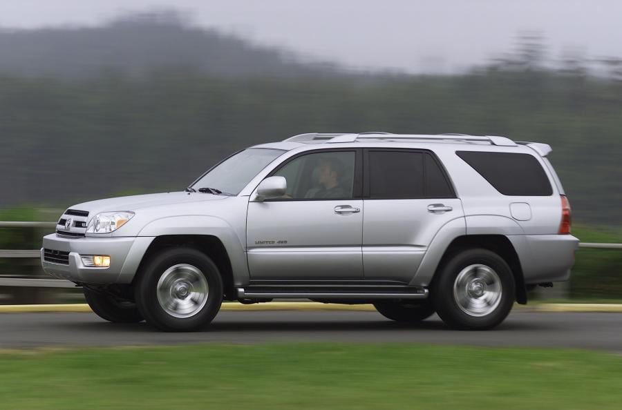  Toyota 4Runner 2003 года  (фото 37 из 41)